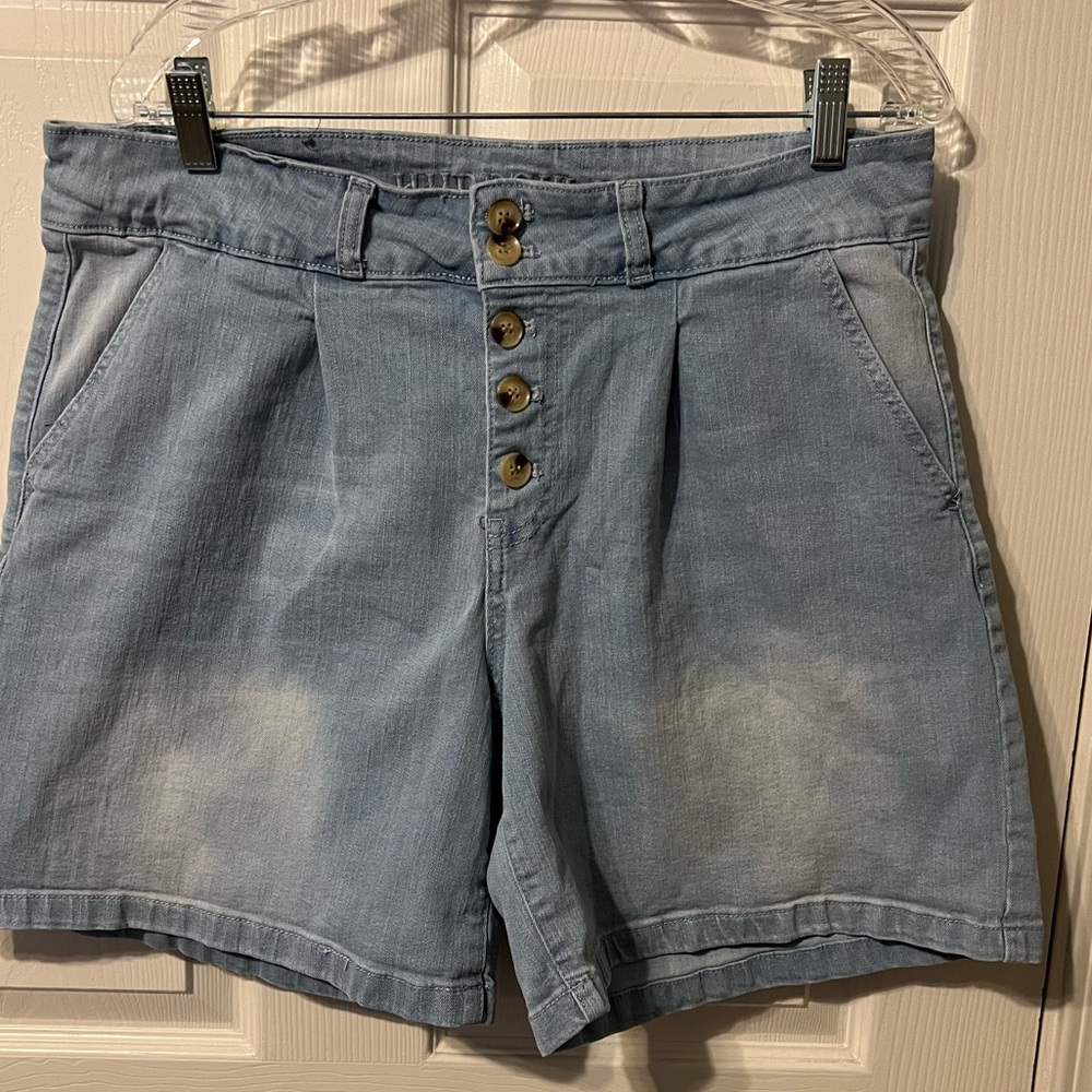 Women’s shorts